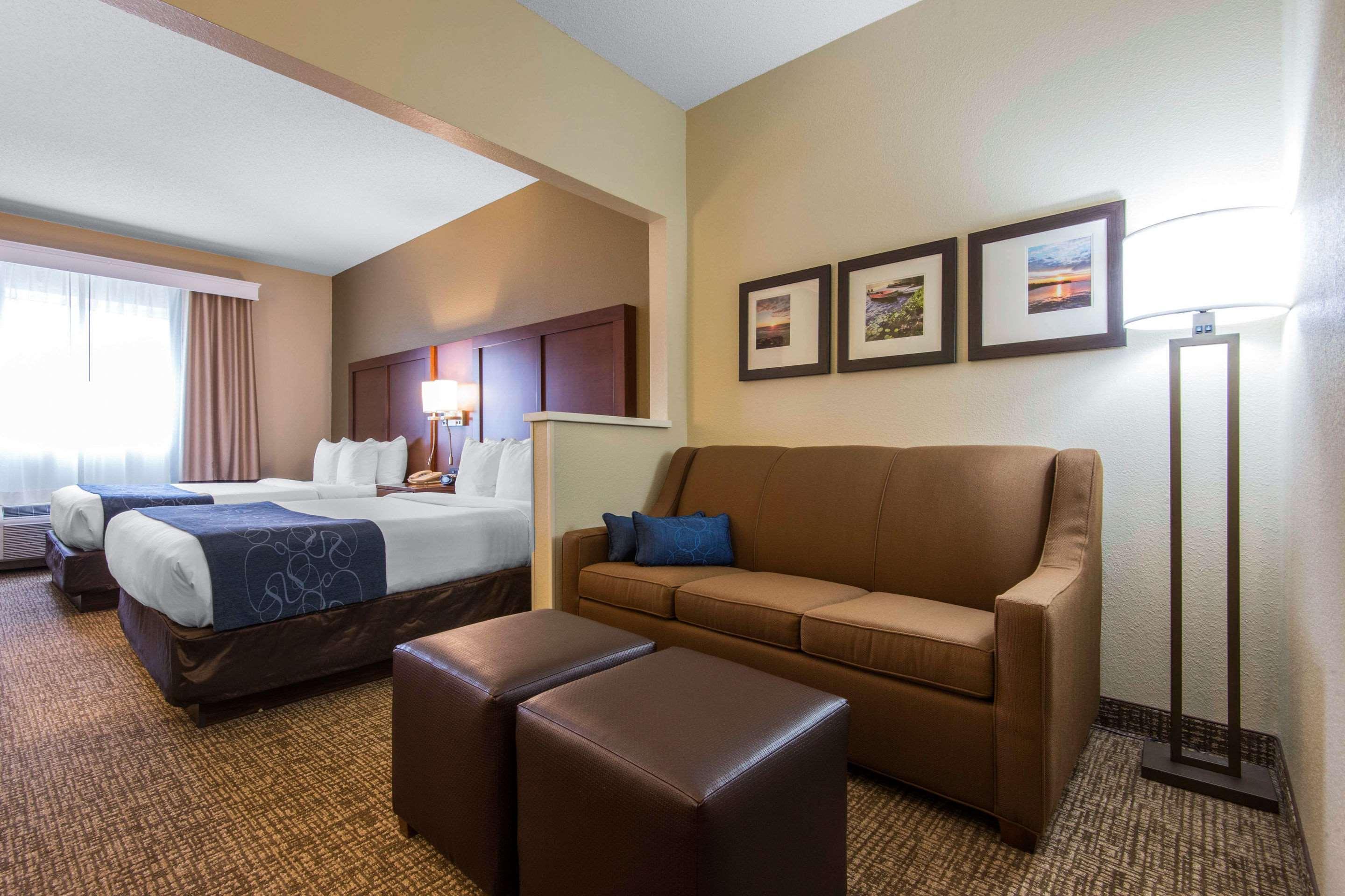 Comfort Suites Rochester Henrietta University Area Exterior foto