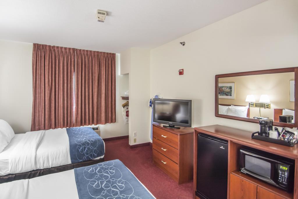 Comfort Suites Rochester Henrietta University Area Exterior foto