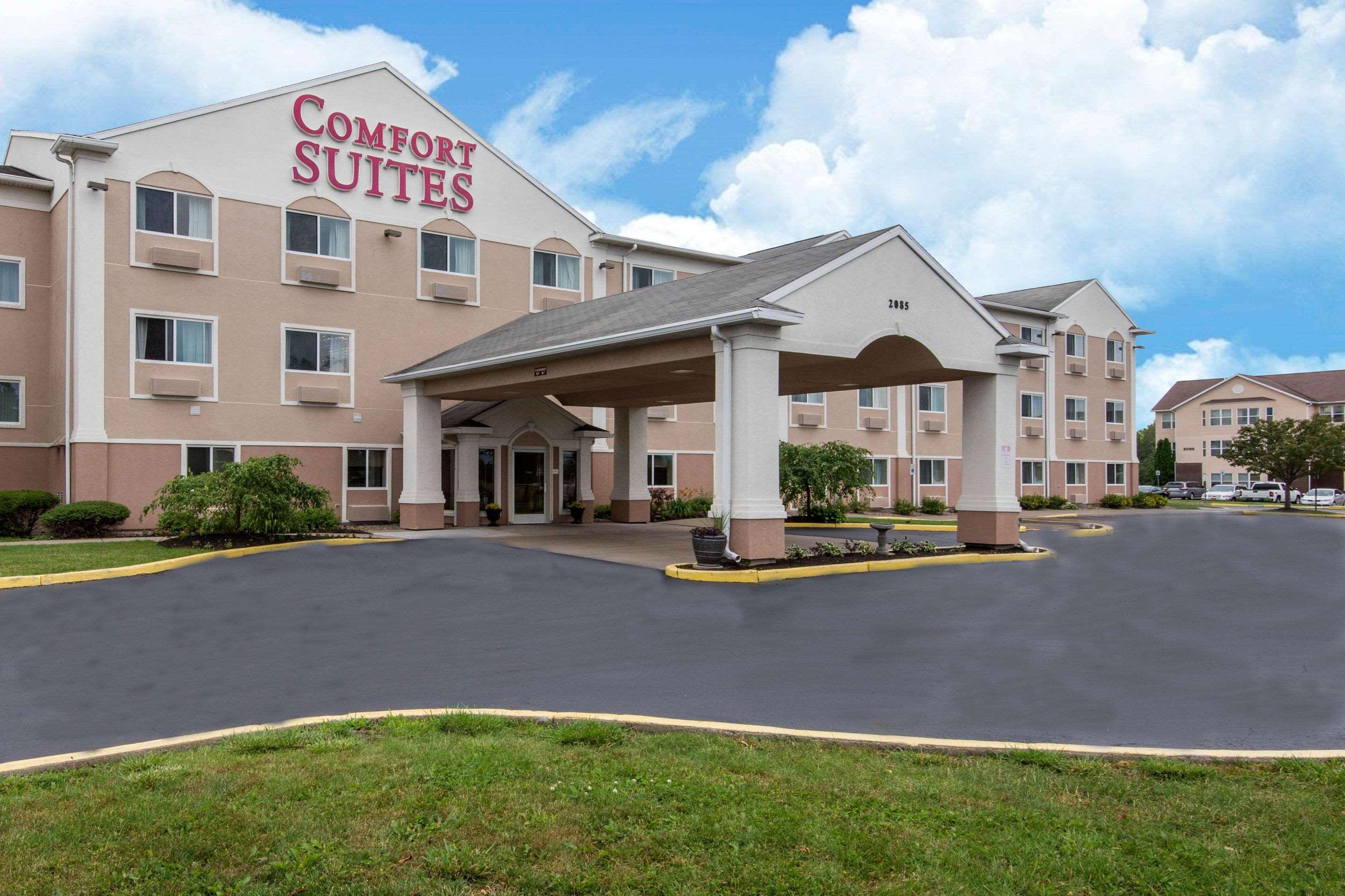 Comfort Suites Rochester Henrietta University Area Exterior foto